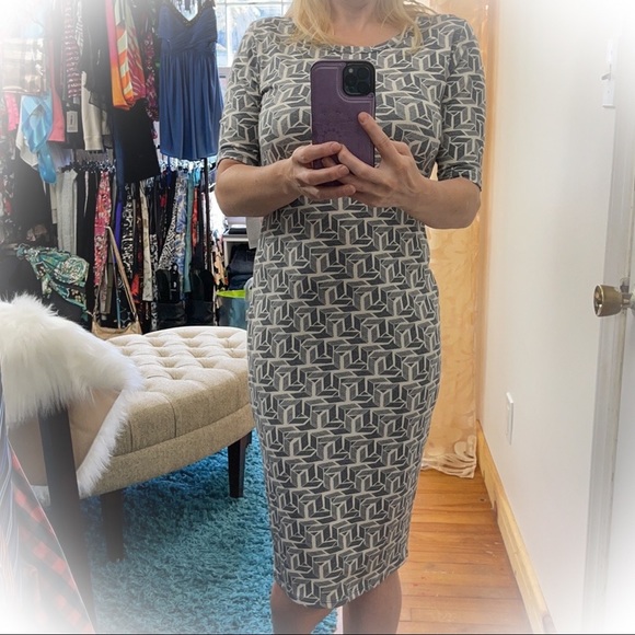 💕New With Tag Lularoe Julia Style Dress💕 - Picture 11 of 14